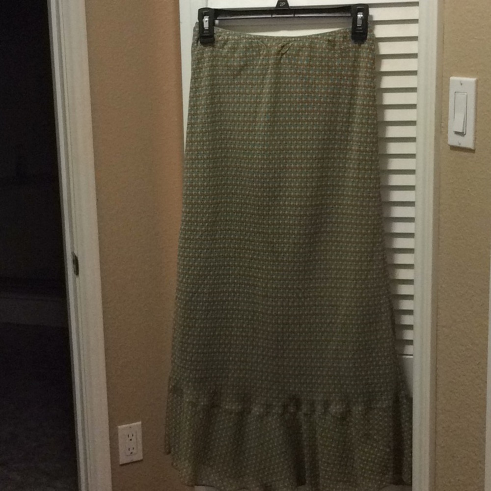 Ladies tea length Sundance sheer pattern skirt